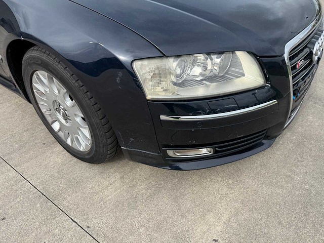 Audi - 2005 - a8 - personenauto - afbeelding 28 van  28
