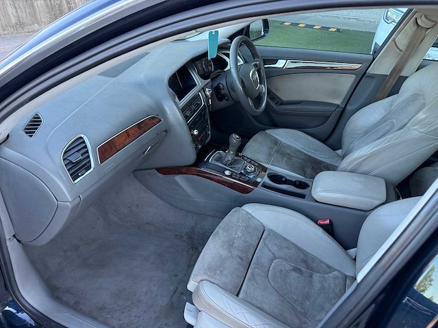 Audi - 2009 - a4 - sedan - personenauto - afbeelding 11 van  24