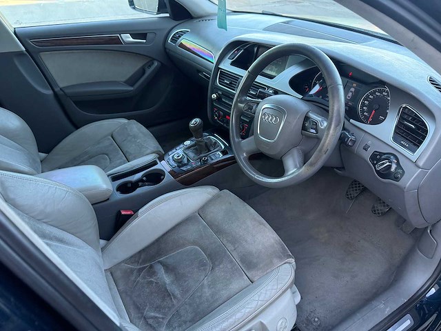 Audi - 2009 - a4 - sedan - personenauto - afbeelding 14 van  24