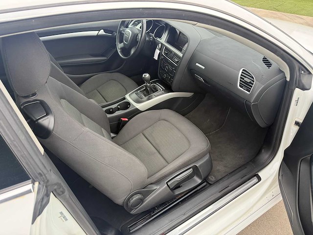 Audi - 2009 - a5 - coupe - personenauto - afbeelding 11 van  30