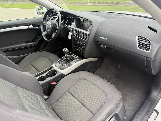 Audi - 2009 - a5 - coupe - personenauto - afbeelding 12 van  26