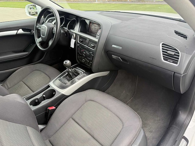 Audi - 2009 - a5 - coupe - personenauto - afbeelding 13 van  26