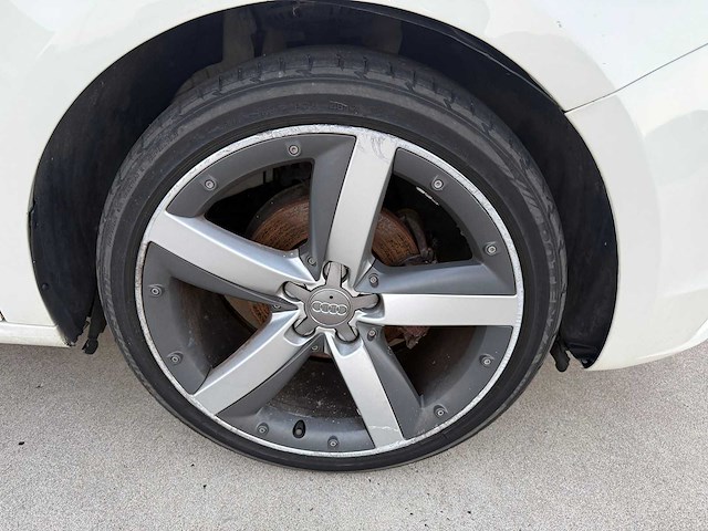 Audi - 2011 - a1 - personenauto - afbeelding 7 van  30