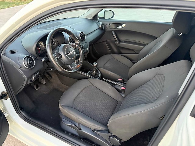 Audi - 2011 - a1 - personenauto - afbeelding 13 van  30