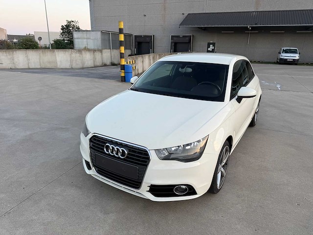 Audi - 2011 - a1 - personenauto - afbeelding 23 van  30