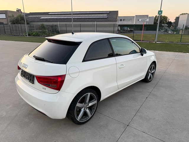 Audi - 2011 - a1 - personenauto - afbeelding 27 van  30
