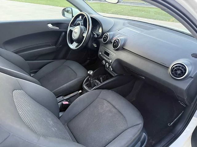 Audi - 2011 - a1 - personenauto - afbeelding 14 van  30
