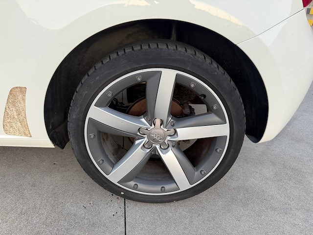 Audi - 2011 - a1 - personenauto - afbeelding 3 van  8