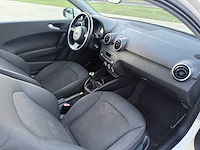 Audi - 2011 - a1 - personenauto - afbeelding 8 van  8