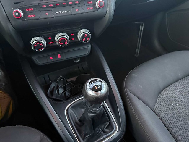 Audi - 2011 - a1 - personenauto - afbeelding 4 van  8