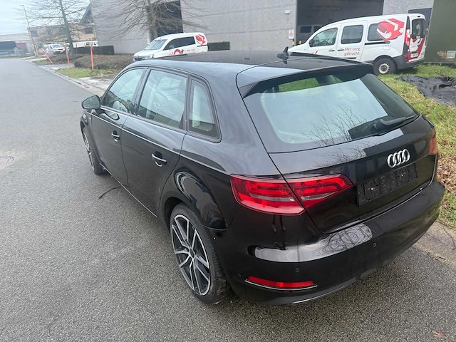 Audi - 2016 - a3 - personenauto - afbeelding 4 van  32