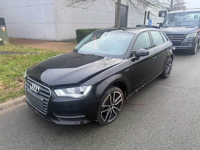 Audi - 2016 - a3 - personenauto - afbeelding 12 van  32
