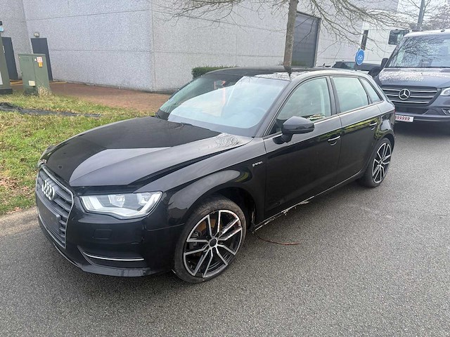 Audi - 2016 - a3 - personenauto - afbeelding 1 van  32