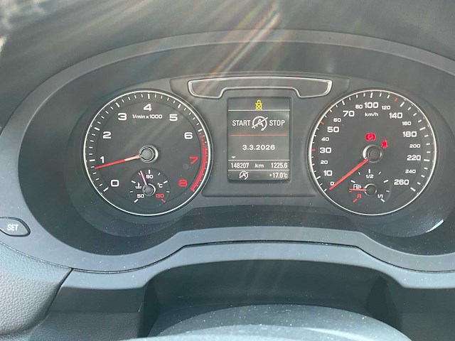 Audi - 2017 - q3 - personenauto - afbeelding 1 van  12