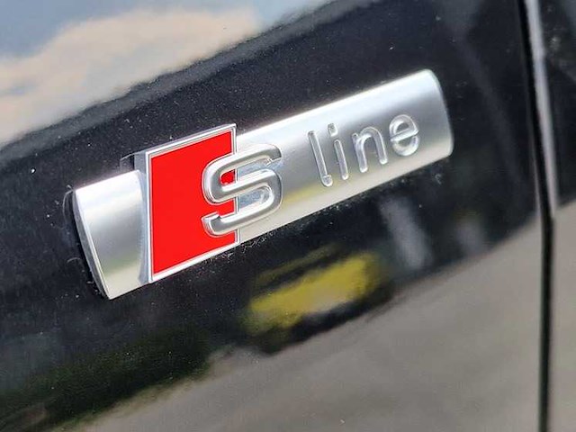 Audi - 2022 - q4 e-tron 40 - personenauto - afbeelding 2 van  22