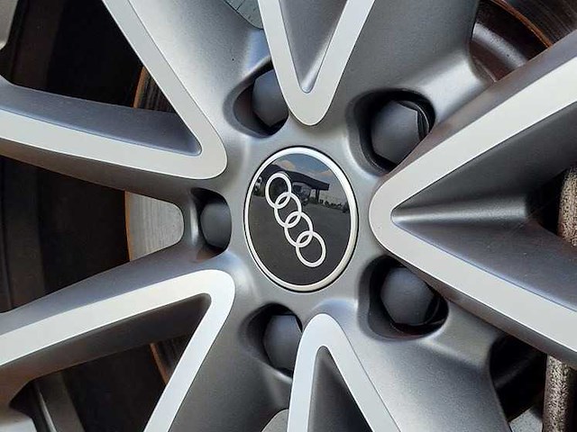 Audi - 2022 - q4 e-tron 40 - personenauto - afbeelding 5 van  22