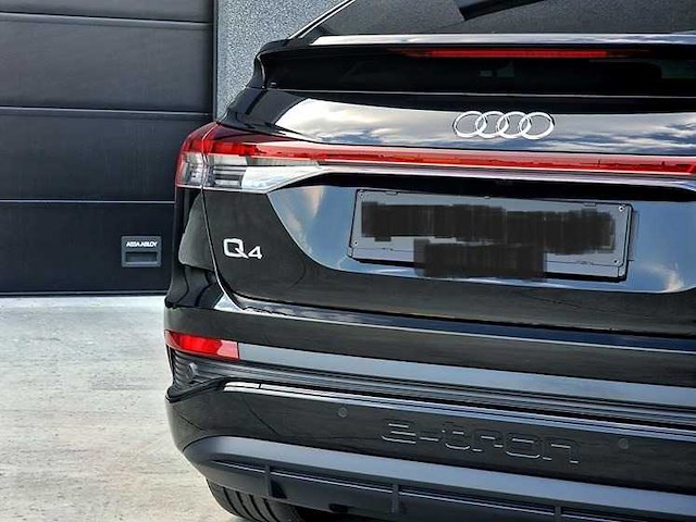 Audi - 2022 - q4 e-tron 40 - personenauto - afbeelding 13 van  22
