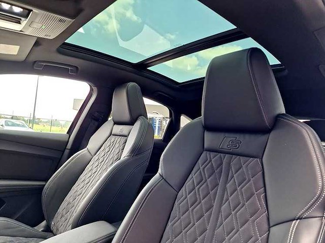 Audi - 2022 - q4 e-tron 40 - personenauto - afbeelding 15 van  22