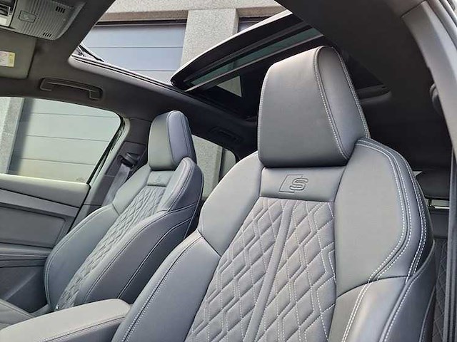 Audi - 2022 - q4 e-tron 40 - personenauto - afbeelding 18 van  22