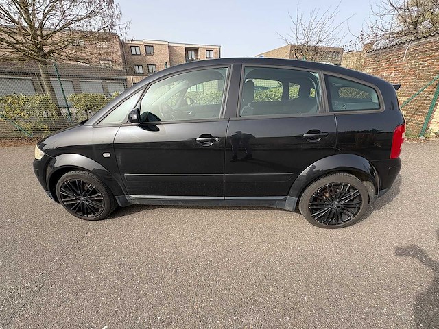 Audi - a2 - 1.6 fsi - car - 2003 - afbeelding 19 van  22