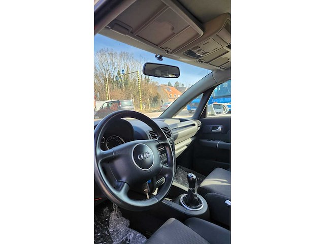 Audi - a2 - voiture - afbeelding 10 van  17