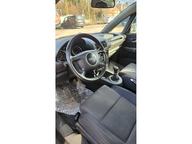 Audi - a2 - voiture - afbeelding 12 van  17