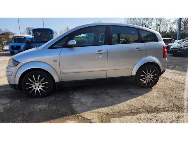 Audi - a2 - voiture - afbeelding 1 van  17