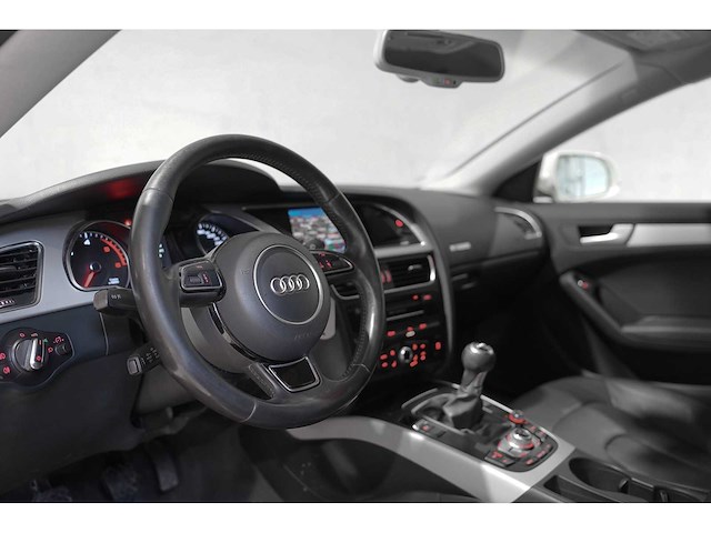 Audi - a5 - 2015 - auto - afbeelding 10 van  19