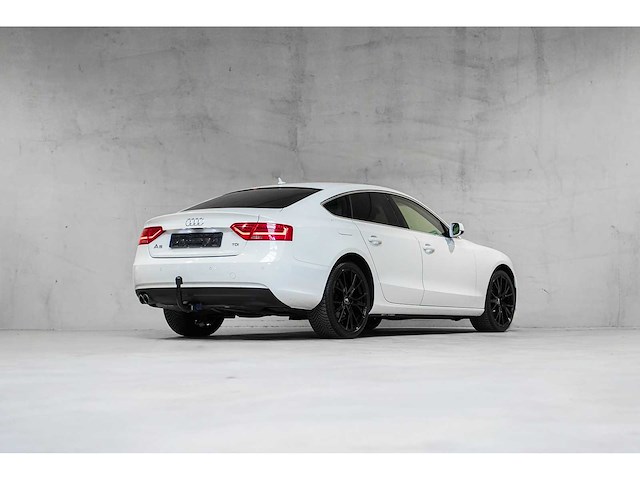 Audi - a5 - 2015 - auto - afbeelding 13 van  19
