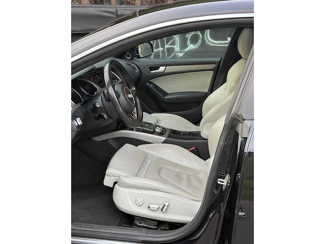 Audi - a5 sportback - car - 2012 - afbeelding 34 van  35