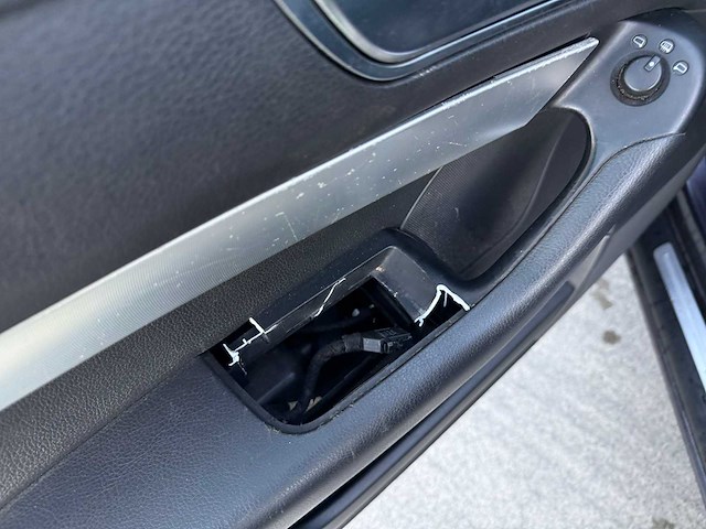 Audi - a6 - personenauto - afbeelding 22 van  33