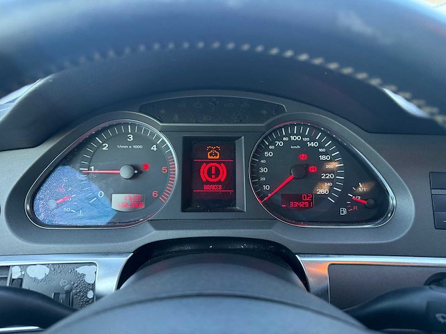 Audi - a6 - personenauto - afbeelding 21 van  29