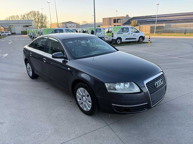 Audi - a6 - personenauto - afbeelding 29 van  29