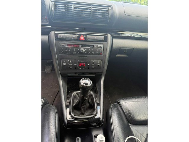 Audi - rs4 avant b5 - 2.7 v6 biturbo - klassieke auto's >15 - afbeelding 9 van  26