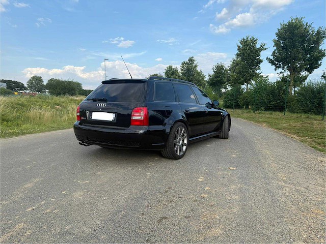 Audi - rs4 avant b5 - 2.7 v6 biturbo - klassieke auto's >15 - afbeelding 21 van  26