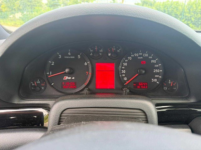 Audi - rs4 avant b5 - 2.7 v6 biturbo - klassieke auto's >15 - afbeelding 8 van  26