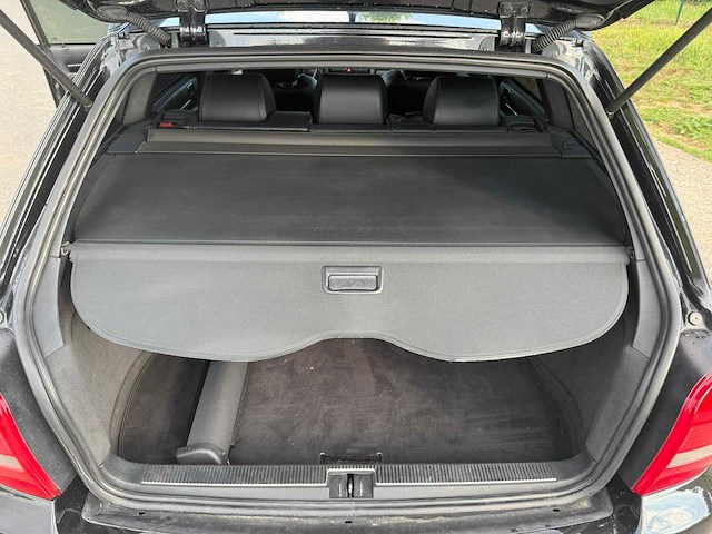 Audi - rs4 avant b5 - 2.7 v6 biturbo - klassieke auto's >15 - afbeelding 16 van  26