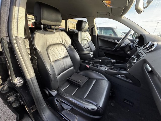 Audi a3 1.6 tdi ambiente, 2012 - afbeelding 15 van  25