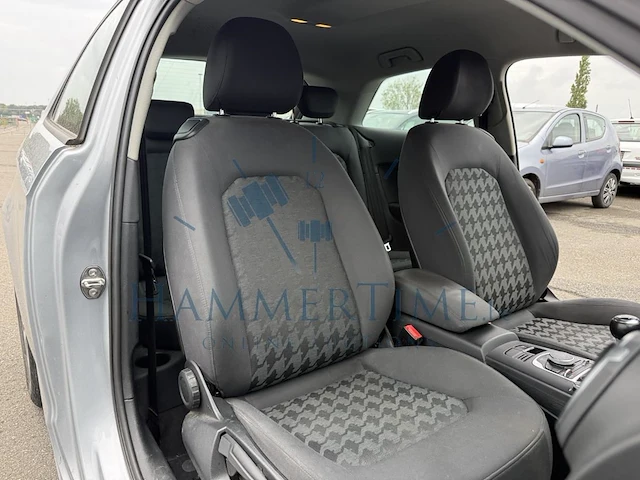 Audi a3 1.6 tdi attraction, 2015 - afbeelding 21 van  31