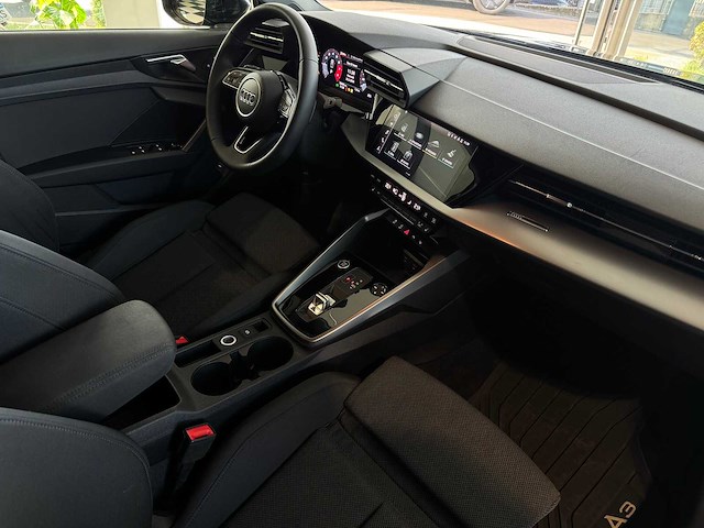 Audi a3 30 tfsi limousine - afbeelding 38 van  46