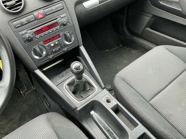 Audi a3 personenauto - afbeelding 8 van  37