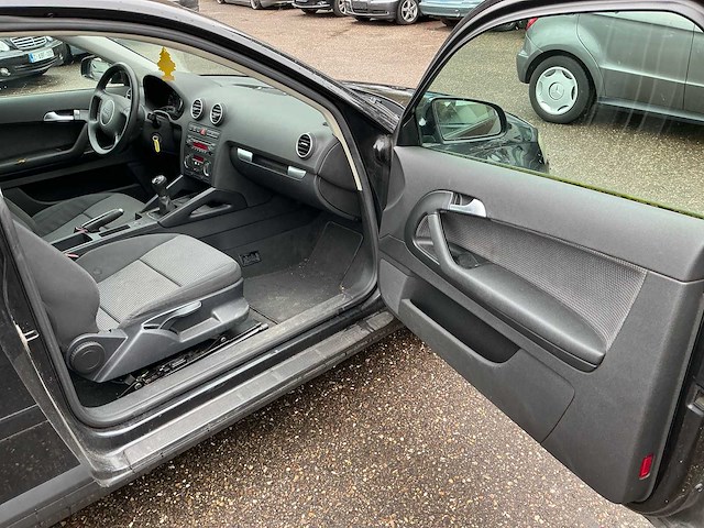 Audi a3 personenauto - afbeelding 13 van  37
