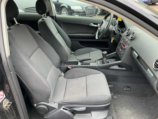 Audi a3 personenauto - afbeelding 14 van  37