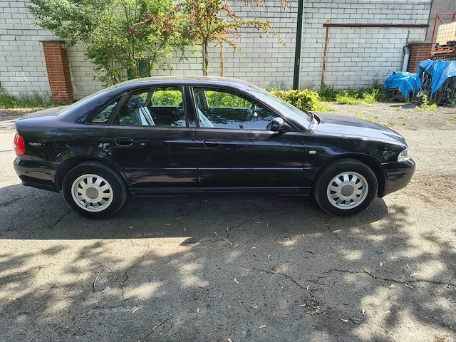 Audi a4 - 2000 - afbeelding 16 van  19