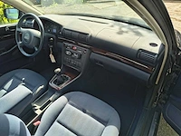 Audi a4 - 2000 - afbeelding 9 van  20