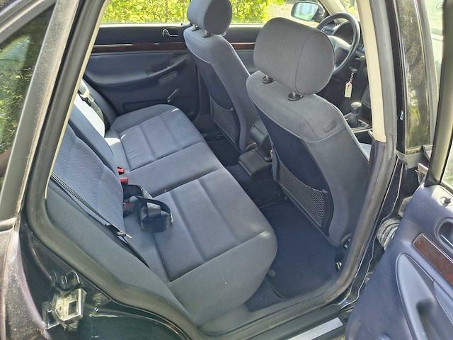 Audi a4 - 2000 - afbeelding 5 van  11