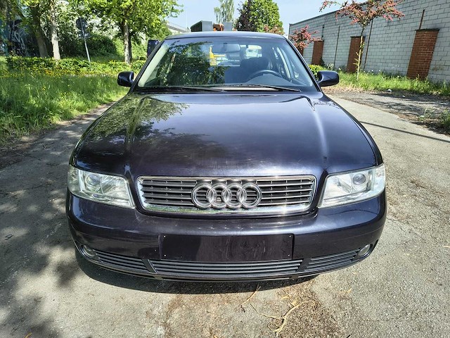 Audi a4 - 2000 - afbeelding 10 van  11