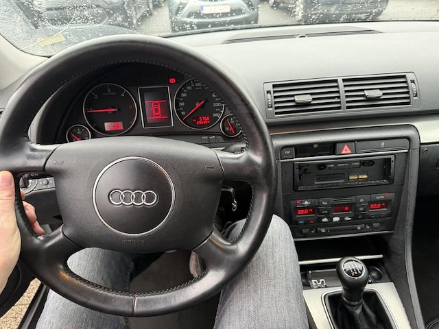 Audi a4 1.6i, 2002 - afbeelding 2 van  34