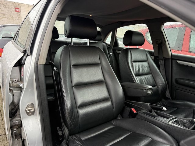 Audi a4 1.6i, 2002 - afbeelding 17 van  34