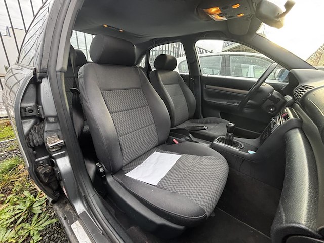 Audi a4, 2001 - afbeelding 13 van  35